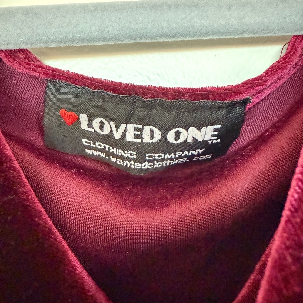 Burgundy Velvet Sleeveless Top - Picture 2 of 3